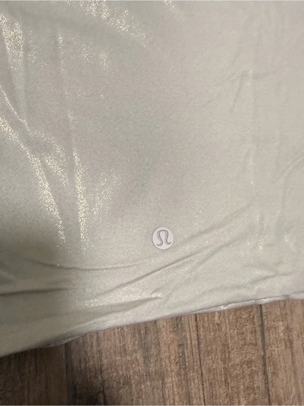 Lululemon Women’s Short Sleeve Champagne Metallic Size Medium Crewneck Crop Top